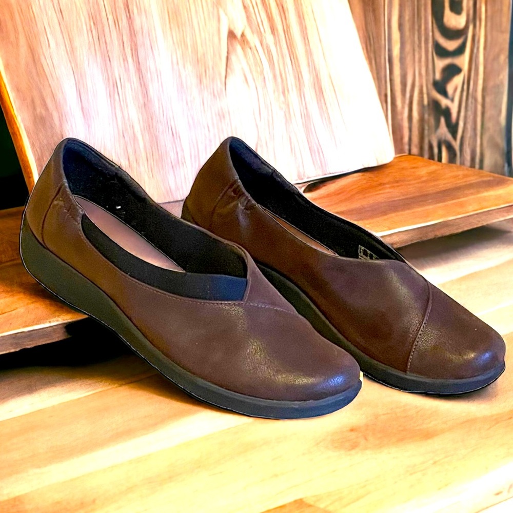 BARGAIN 2/$15 Clarks Cloudsteppers Ballet Flat sz 11